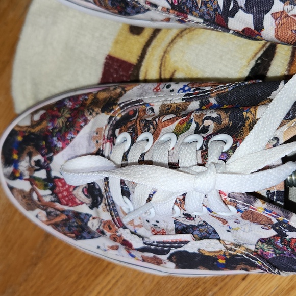 ASPCA Vans Off The Wall Tennis Shoes - Picture 13 of 16